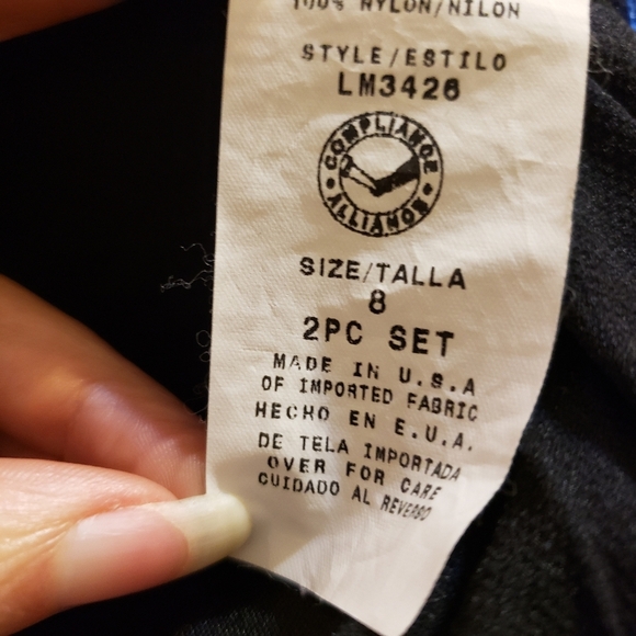 Liz Claiborne size 8 TOP ONLY - Picture 7 of 7